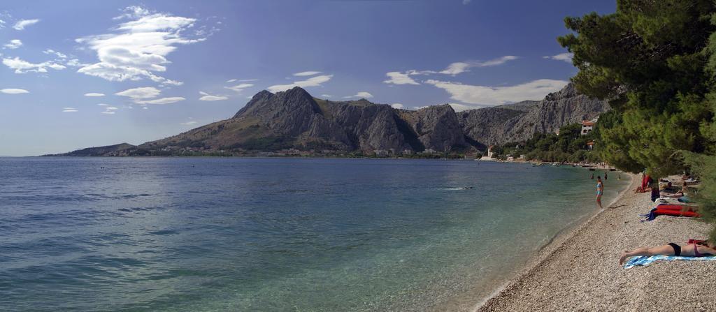 Hotel Tourist Settlement Brzet à Omiš Extérieur photo