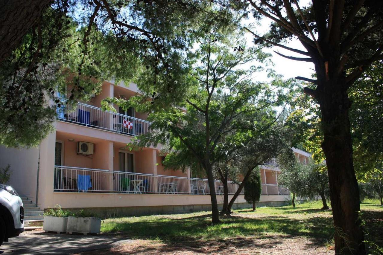 Hotel Tourist Settlement Brzet à Omiš Extérieur photo